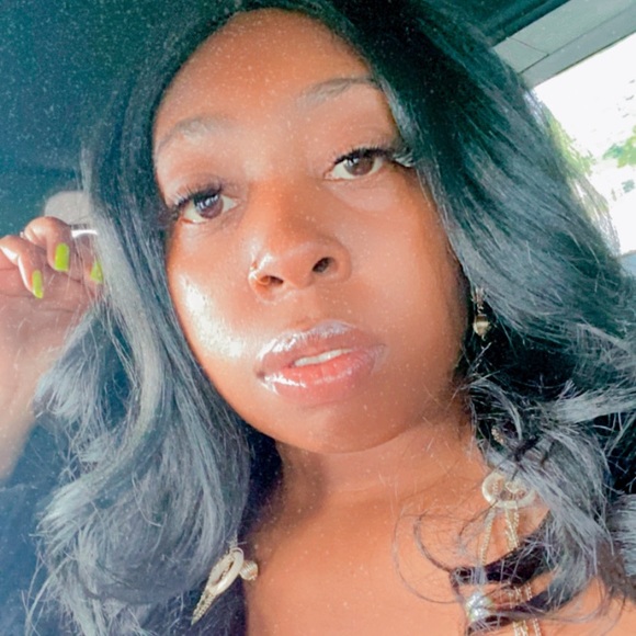 Meet your Posher, Amisa - Picture 1 of 1